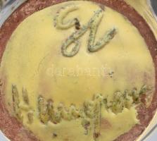 Gorka Lívia (1925-2011): Madaras váza. Jelzett, szájánál és alján kis pattanásokkal, m: 27,5 cm