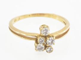 Arany (Au) 18K gyűrű brillekkel, 2×0,02 és 3×0,05 ct brillekkel, jelzett, méret: 55, bruttó: 2 g