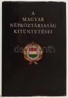 Szerk.: Dr. Besnyő Károly, Ruda Ilona: A Magyar Népköztársaság kitüntetései. Közgazdasági és Jogi Könyvkiadó, Budapest,1966. Használt, jó állapotban, a külső védőborító több helyen szakadozott.