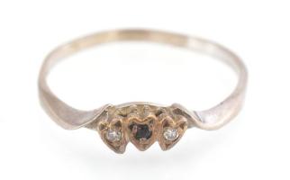 Arany (Au) 18K fehérarany gyűrű, jelzett, deformációval, méret: 54, bruttó: 1,6 g