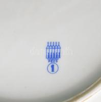 2 db Zsolnay tányér a Kárpátia étteremből. Matricás, jelzett, kopott d: 23 cm