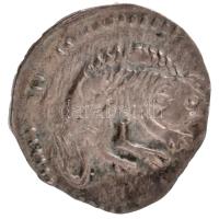 1301-1305. Denár Ag "Vencel" (0,40g) T:XF
Huszár: 437., Unger I.: 346