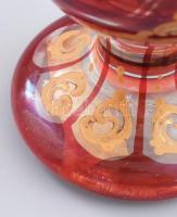 Címeres üveg pohár. bíborszínű, kézzel festett XIX. sz, kopással 13,5 cm