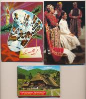 17 db főleg MODERN népviseletes motívum képeslap és fotó + 1 leporello / 17 mostly modern folklore m...