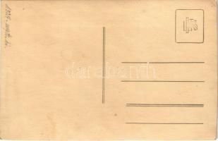 1927 Ismeretlen tó, csónakázó hölgy. photo