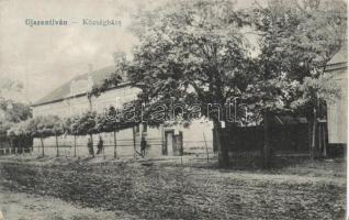 Újszentiván Községháza