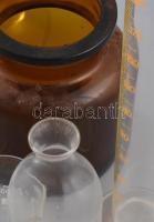 11 darabos antik orvosi üveg tétel, közte antik szemöblögető pohár, vegyes méretben és állapotban