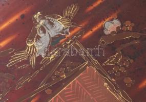 Keleti stílusú lakkozott fadoboz, kulcs nélkül, kopással, 28x19x8,5 cm