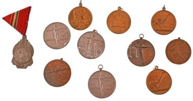 11db-os vegyes sportérem tétel főleg a szocialista időszakból, egy kivétellel mellszalag nélkül, közte Berán Lajos (1882-1943) 1937. "Magyar Királyi Államvasutak Sportegyesületeinek Ligája / Birkózás 1934 Nk. III." bronz díjérem füllel (37mm) T:XF-VF