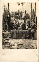 Első világháborús osztrák-magyar napfürdőző katonák a fronton / WWI K.u.k. military, sunbathing soldiers. photo (fl)