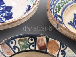 3 darab tál. Torda, 19. sz. második fele, mázas kerámia, sérülésekkel, restaurálással, d: 23-25 cm