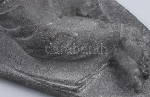 Jelzés nélkül: Fekvő Buddha. Faragott lávakő. h: 36 cm