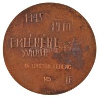 Laborcz Ferenc (1908-1971) 1970. "1945-1970 emlékére XVII. ker" kétoldalas, öntött bronz e...