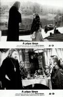 cca 1982 ,,A pópa lánya" című szovjet film jelenetei és szereplői, 5 db vintage produkciós filmfotó (vitrinfotó, lobbyfotó) ezüst zselatinos fotópapíron, a használatból eredő (esetleges) kisebb hibákkal, 18x24 cm