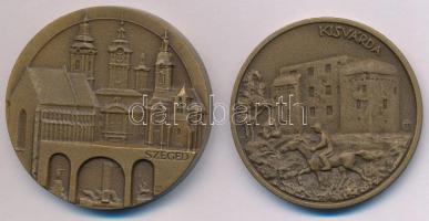 Tóth Sándor (1933-) DN &quot;Szeged Tourist / Szeged&quot; bronz emlékérem (42,5mm) + DN &quot;Szabolcs Szatmár Megyei Idegenforgalmi Hivatal - Nyír Tourist / Kisvárda&quot; kétoldalas bronz emlékérem (40mm) T:AU