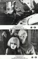 cca 1982 ,,Szárnyas fejvadász" című amerikai sci-fi jelenetei és szereplői, 2 db vintage produkciós filmfotó ezüst zselatinos fotópapíron, a használatból eredő (esetleges) kisebb hibákkal, 18x24 cm