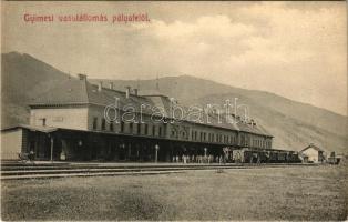 Gyimes, Ghimes; vasútállomás pálya felől, vonat / railway station, train (EK)