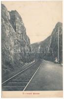 Óruzsin, Ruzín (Kisladna, Malá Lodina); vasútállomás. Nyulászi Béla kiadása / railway station (ázott / wet damage)