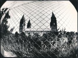 cca 1968 Barabás József nevével jelzett, vintage fotóművészeti alkotás, amely Pécsen készült, ezüst zselatinos fotópapíron, 18x24 cm