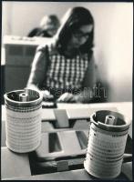 cca 1975 Gyenes Kálmán (1941-2016) szegedi fotóművész hagyatékából 1 db feliratozott, vintage fotóművészeti alkotás (Adatrögzítés), ezüst zselatinos fotópapíron, 24x17,6 cm