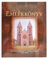 Emlékkönyv az Árpád-házi Szent Margit templom felszentelésének 75. évfordulójára 1933-2008. Szerk.: Csikota Ágnes, Formanek Tamásné, Kálmán Valéria. Bp., 2008, Budapest (XIII. ker.) Árpád-házi Szent Margit templom. 97 p. Kiadói papírkötésben, jó állapotban.