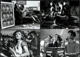 cca 1995 Szilágyi Lenke felvételi a ,,Csajok" című magyar film hét jelenetéről, 7 db vintage fotó ezüst zselatinos fotópapíron, feliratozva, 13x18 cm