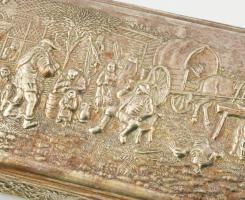 Antik fém ékszeres doboz. Jelzett, falusi mintával díszített, kopással, 17x8x3,5 cm