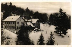 Kassai Havasok, Kojsói Havasok, Kojsov; MKE (Magyarországi Kárpát Egyesület) Lajos menedékház télen. Hubay B. felvétele / tourist house, chalet in winter