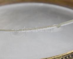 Antik kínáló. Festett fémlemez, üvegbetéttel. Kopott, betéten pattanásokkal, d: 20 cm, m: 9,5 cm