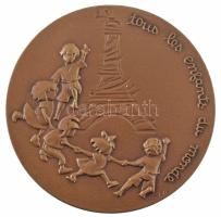 Franciaország 1989. "A világ összes gyermeke / XIX. Nemzetközi Gyermekorvos Konferencia - Párizs Franciaország" kétoldalas bronz emlékérem (73mm) T:AU France 1989. "Tous les enfants du monde / XIX Congres International de Pediatrie Paris-France 23-28 Julliet 1989" bronze commemorative medallion T:AU