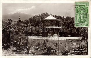 Catania villa Bellini and the Etna (EK)