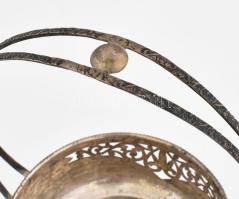 Ezüst (Ag) bonbonkínáló, jelzett, kopott, nettó: 170 g, m: 21,5 cm