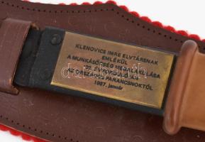 Magyar AK-63 bajonett, eredeti hüvellyel, rajta ajándékozási plakettel: "Klenovics Imre elvtárs...