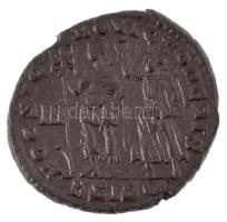 Római Birodalom / Siscia / II. Constantius 350. AE2 (5,16g) T:AU,XF Roman Empire / Siscia / Constant...