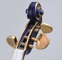 Hollóházi Porcelángyár, Szász Endre (1926-2003): Hegedű. Hegedű porcelán dísztárgy. Aranyozott feket...