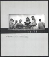 Benkő Imre: Blues. Budapest, 2000-2002. (Kiállítási katalógus). Bp., 2002, Magyar Fotográfusok Háza. Fekete-fehér fotókkal illusztrálva. Kiadói papírkötés. Benkő Imre (1943- ) fotográfus által DEDIKÁLT példány.