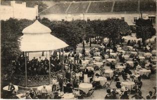 Trencsénteplic, Trencianske Teplice; Fő tér a zenepavilonnal, étterem, pincérek / Hauptplatz mit Musikpavillon / main square, music pavilion with music band, restaurant, waiters (fl)