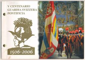 Vatikán 2006. 2E &quot;A pápai svájci gárda 500. évfordulója&quot; forgalomba nem került emlékérme felbélyegzett, sorszámozott borítékon, bélyegzéssel T:UNC Vatican 2006. 2 Euro &quot;500th Anniversary of the Swiss Guard&quot; non-circulating commemorative coin in serial numbered envelope with stamp and cancellation C:UNC Krause KM#394