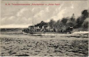 S. M. Torpedobootszerstörer Scharfschütze in voller fahrt. K.u.k. Kriegsmarine / SMS Scharfschütze az Osztrák-Magyar Haditengerészet Huszár-osztályú rombolója / Austro-Hungarian Navy destroyer. G.C. Pola 1912.