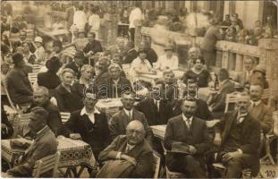 1926 Trencsénteplic, Trencianske Teplice; Caffee Grand Hotel nagyszálloda és kávéház terasza vendégekkel / spa hotel and café, terrace with guests. M. Stern photo (lyuk / pinhole)