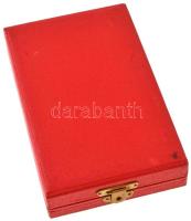 1964. "A Munka Érdemrend" ezüst fokozata, zománcozott, ezüstözött bronz kitüntetés mellsza...