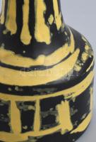 Gorka Lívia (1925-2011): Sárga-fekete váza. Jelzett, talpánál kis mázlekopással, kopással, m: 24,5 c...