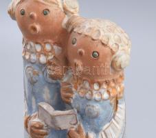 Kiss Roóz Ilona (1920-2010): Éneklő pár. Jelzett, kopással, m: 19,5 cm