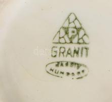 Gránit 2 darab pincérnő mintás korsó. Jelzett, kopással, m: 11 cm