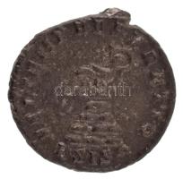 Római Birodalom / Siscia / Constans 348-350. AE3 bronz (2,76g) T:VF Roman Empire / Siscia / Constans...