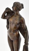Johannes Benk (Bécs, 1844-1914): Női akt lepellel. Patinázott bronz, sérült fa talapzaton. Jelzett: ...