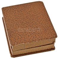 1930. "Baromfitenyésztők Országos Egyesülete / Az érdem jeléül" aranyozott bronz emlékérem...