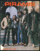 A Piramis együttes tagjainak aláírása kép hátoldalán, felületén törésnyomok