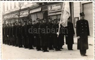 1940 Szatmárnémeti, Satu Mare; bevonulás, Vámos Áron és Lichtmann Sándor üzlete. L&#039;Art Fotó szalon / entry of the Hungarian troops, shops. photo (non pC) (fl)