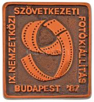 1987. &quot;IX. Nemzetközi Szövetkezeti Fotókiállítás Budapest &#039;87&quot; bronz plakett (99x93mm) T:UNC